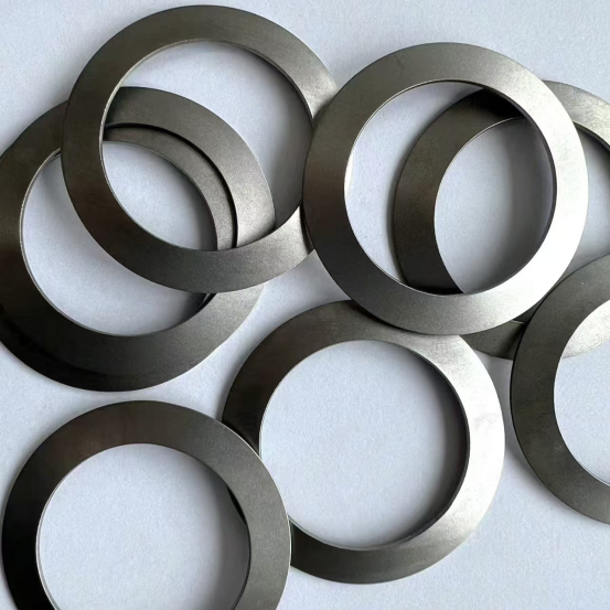 鎳基合金（Inconel X-750、Inconel 718）與彈簧鋼的性能對比